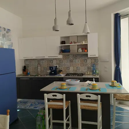 Casa Blu * Conca Specchiulla